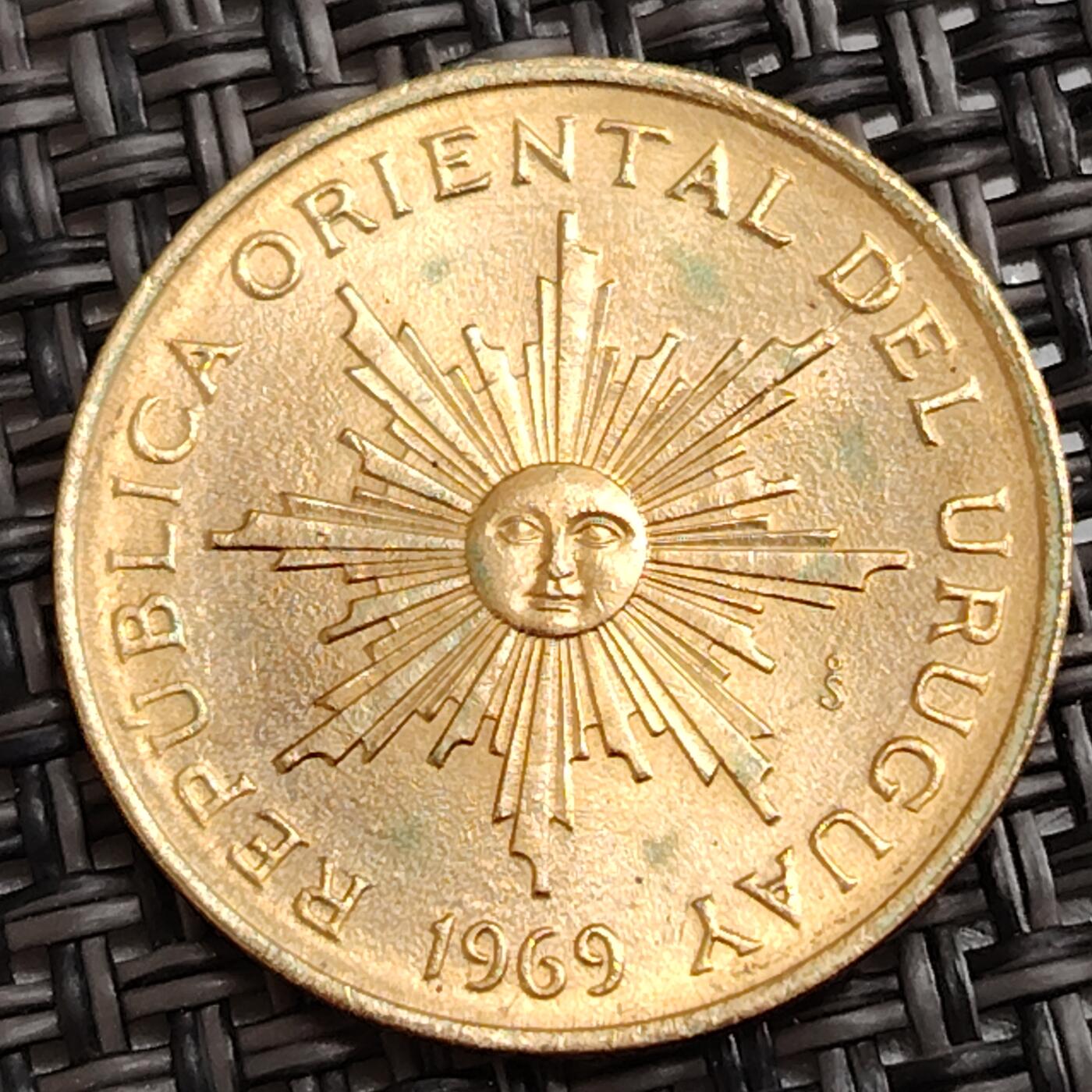 布加迪🐬～世界钱币(上海)🌾第 288 期 /  各国套币和散币