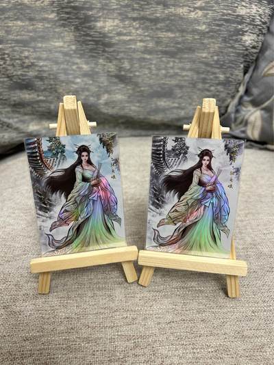 喜灰玩卡拍卖第七期，接拍品0佣金，欢迎送拍，释放现金流，让自己有资金可以购买更多喜欢的卡牌，让别的卡友能淘到更多心仪的卡牌 - 卡德曼 张建东水浒第二弹 特卡 张贞娘 彩闪一组2张（原色、水墨）