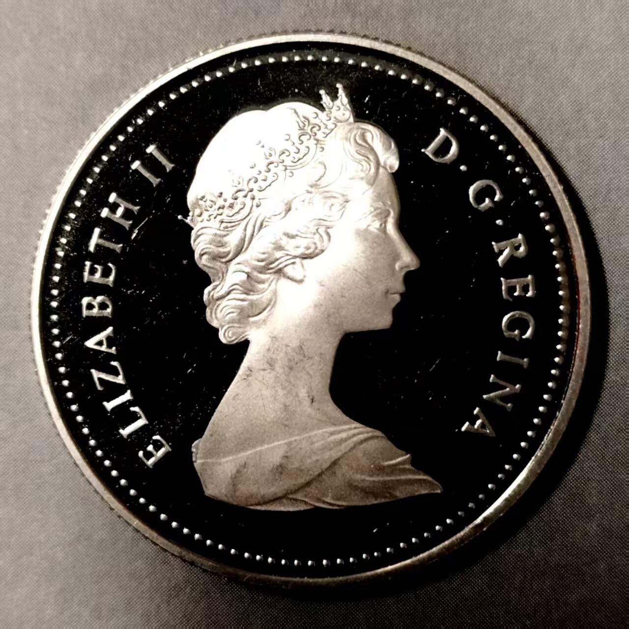 长老汇马年精选第十六场拍卖 加拿大1984年精制划船大一刀，伊丽莎白二世头像