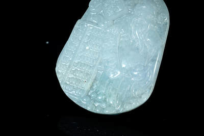 上海都达杂项专场102【全场包邮】  天然冰种翡翠（A货）精雕《财神爷》挂件 附鉴定证书96-10