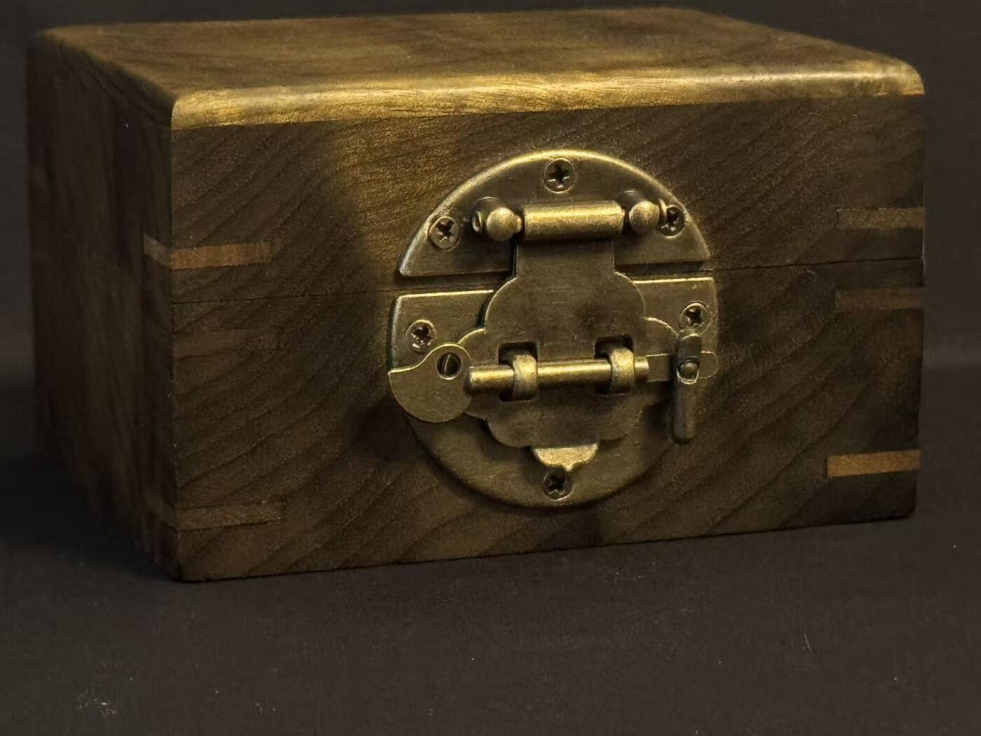 零元拍：精工手做金丝楠阴沉木满水波满纹满金丝首饰盒/品香盒，尺寸：100.5/79.5/61MM。