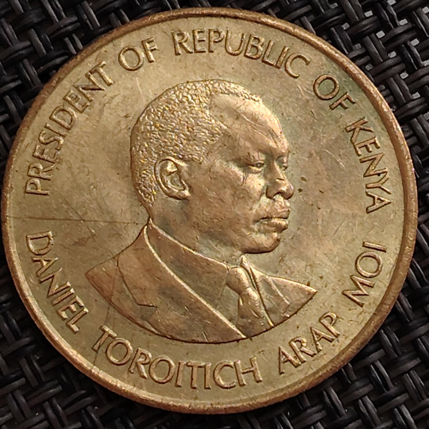 布加迪🐬～世界钱币(上海)🌾第 288 期 /  各国套币和散币