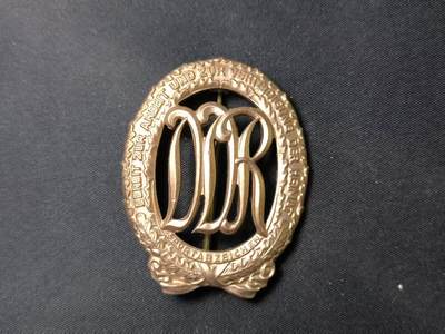 云宸嘉赏-勋臻佳藏四月精品甄选场次（低佣 一元一手） - 民主德国体育体能章 早期五十年代大版