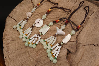 上海都达杂项专场102【全场包邮】  各式翡翠挂件 5件套96-195