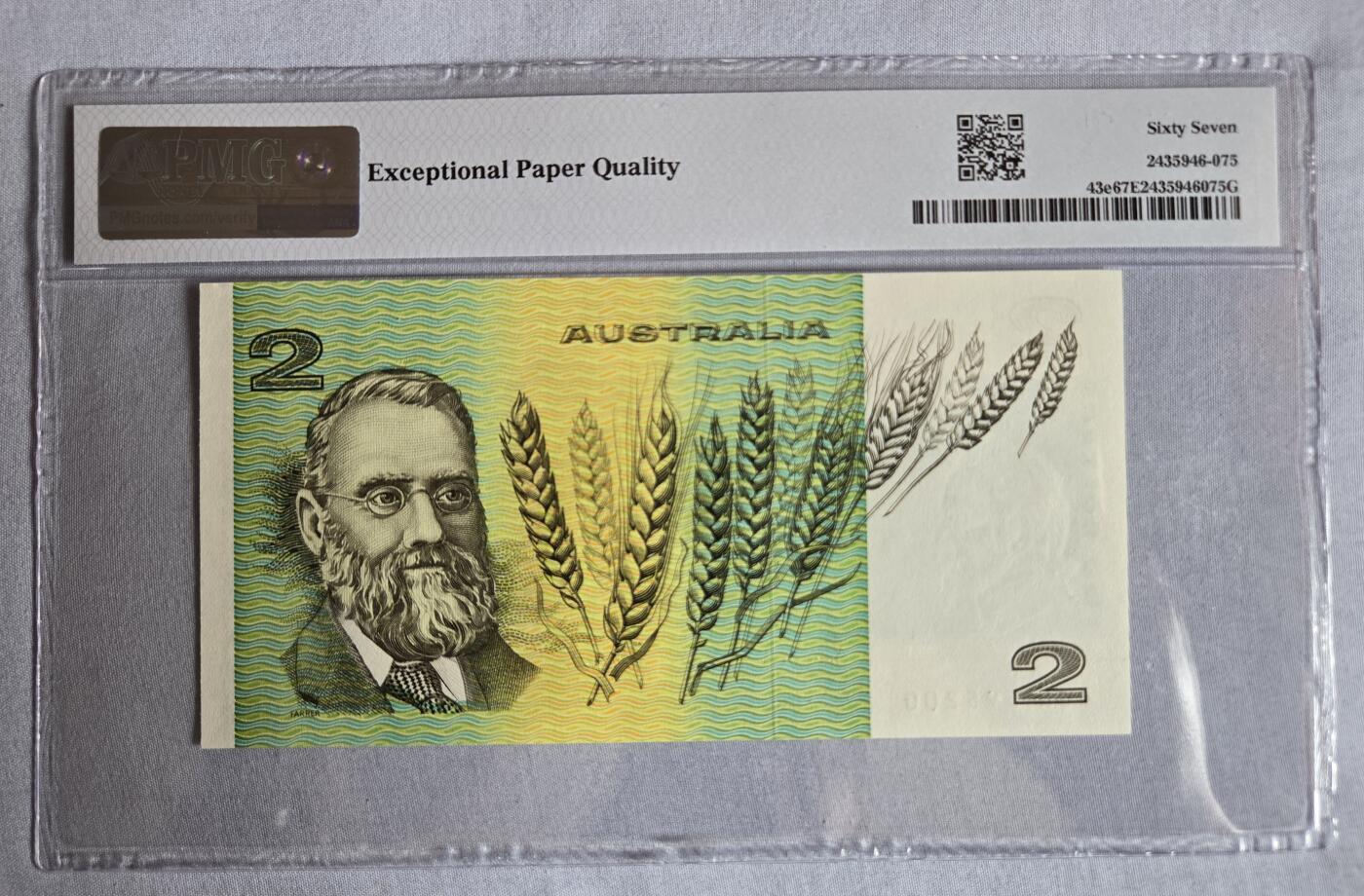 听雨轩（八十） 澳大利亚2澳元 pmg67 无347靓号正面印有澳大利亚政治家、企业家约翰·麦卡瑟的肖像，搭配装饰化绵羊图案，背面对应为农学家威廉·詹姆斯·法勒；1985