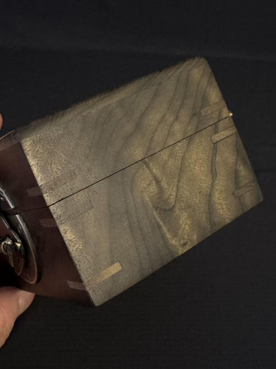 零元拍：精工手做金丝楠阴沉木满水波满纹满金丝首饰盒/品香盒，尺寸：100.5/79.5/61MM。