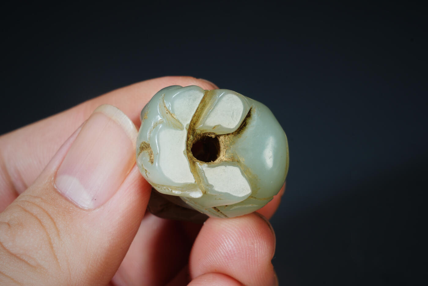 上海都达杂项专场六十九【全场包邮】 和田玉雕小童子摆件（顶部有磕碰）96-185