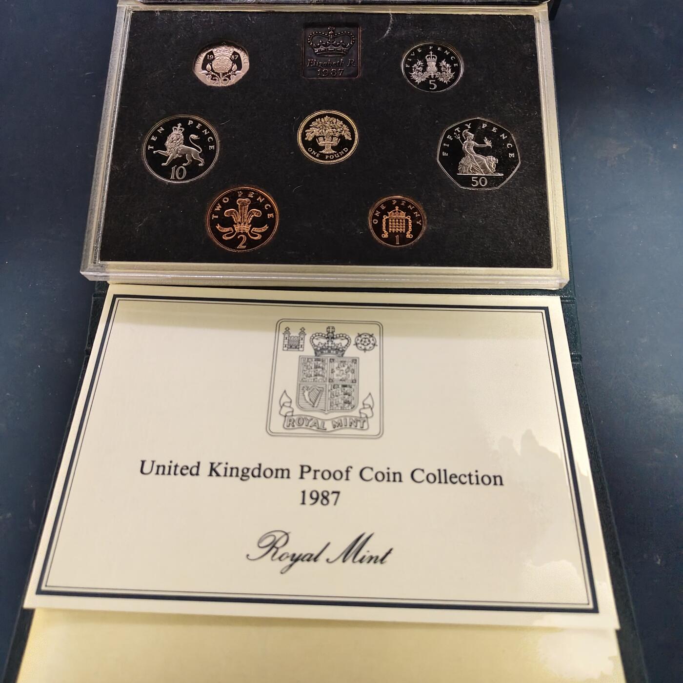 【全场包邮】纯粹捡漏拍519场 英国1987年官方蓝本精制套币-盒证全-含1镑四邦国花系列英格兰橡树