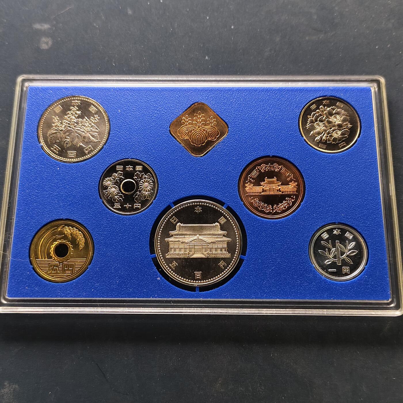 【全场包邮】纯粹捡漏拍519场 日本平成4年双500円官方套币-含500円冲绳回归纪念币