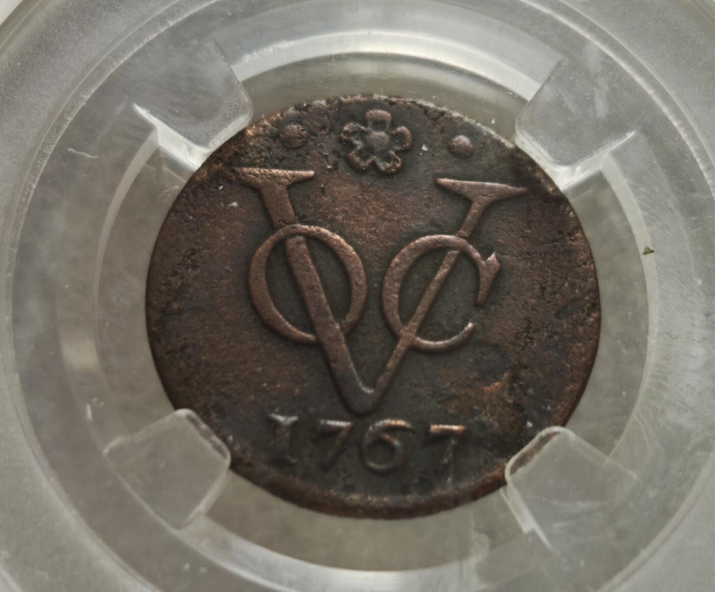 瓶子🏺第236期拍卖会  荷兰西印度公司（West-Indische Compagnie, WIC）于1767年发行的铜币，具体为荷兰泽兰省（Zeeland）分支的官方流通货币/代用币（Rental Token/Jeton）荷兰西印度公司（1621-1828年），荷兰共和国七大省分之一的泽兰省（Zeeland）议会授权发行