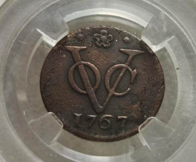 瓶子🏺第236期拍卖会 -  荷兰西印度公司（West-Indische Compagnie, WIC）于1767年发行的铜币，具体为荷兰泽兰省（Zeeland）分支的官方流通货币/代用币（Rental Token/Jeton）荷兰西印度公司（1621-1828年），荷兰共和国七大省分之一的泽兰省（Zeeland）议会授权发行