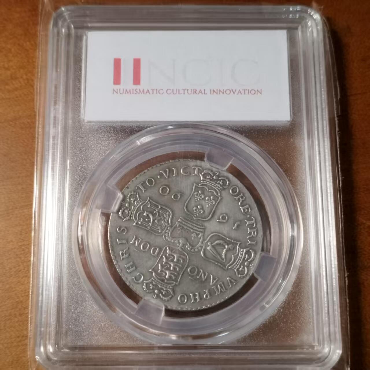 长老汇马年精选第十六场拍卖 英国1690年詹姆斯二世流亡爱尔兰复刻币致敬版  骑马克朗 雅各布派流亡货币    盒装