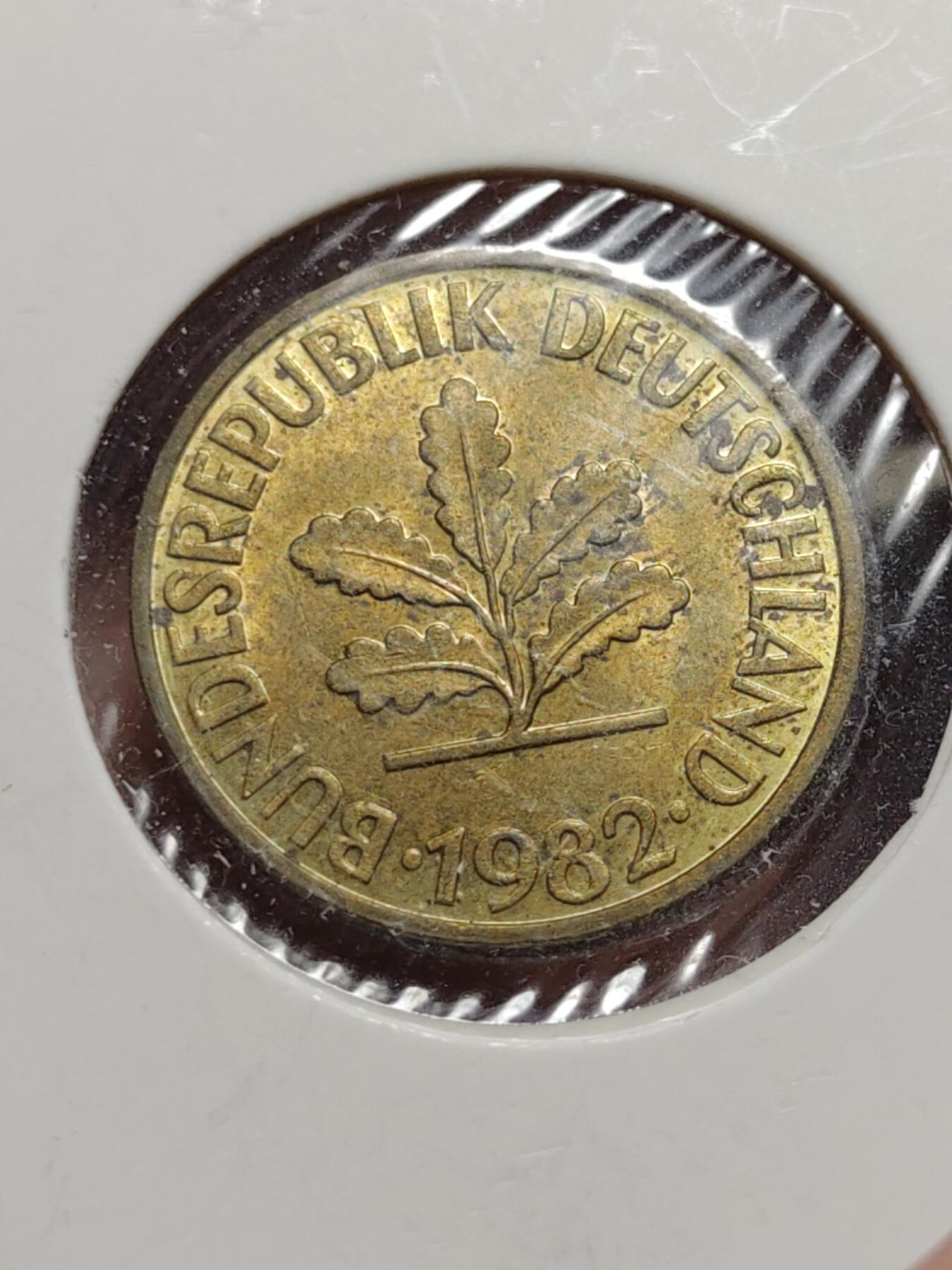 2026年第四十二场(总第二百一十一场）外国好品散币场(佣金3%) 纸夹币–德国🇩🇪1980年10芬尼(J标汉堡造)，1977、1982年10芬尼(D标慕尼黑造)，1991年5芬尼(A标柏林造)，1959年1芬尼(D标慕尼黑造)共五枚