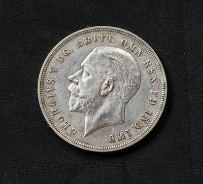 甄臻铺-世界币章拍卖（第59期），甄品场拍品征集中，送拍享返佣金等优惠多多 - 英国1935年乔治五世木马剑，看着像sp工艺