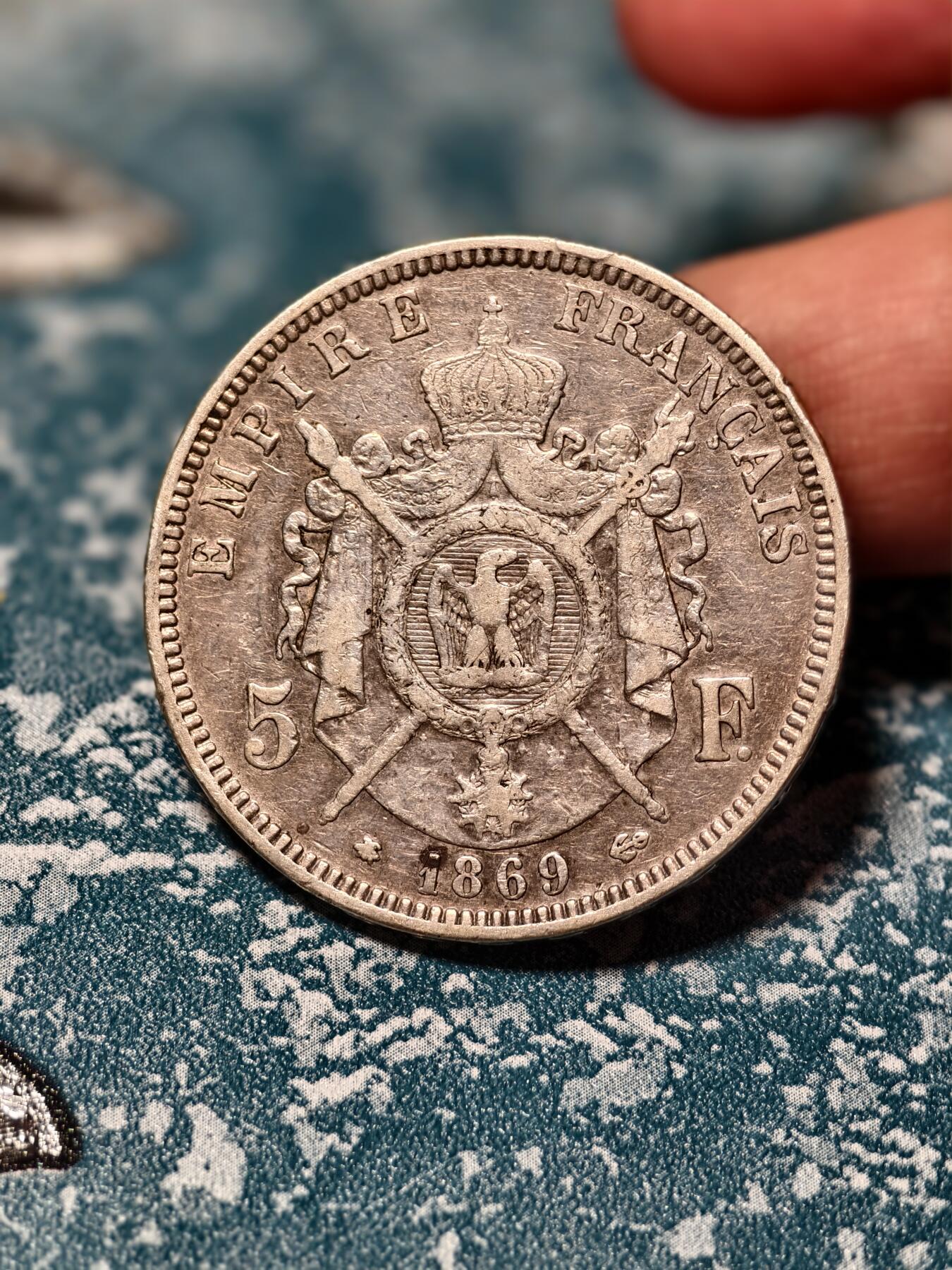 抚柳草堂-第二十三期章牌钱币  奖章勋章 满百包邮 放漏专场 1869法国拿破仑三世5法郎大银币 重24.8g 带光细节不错 流通好品