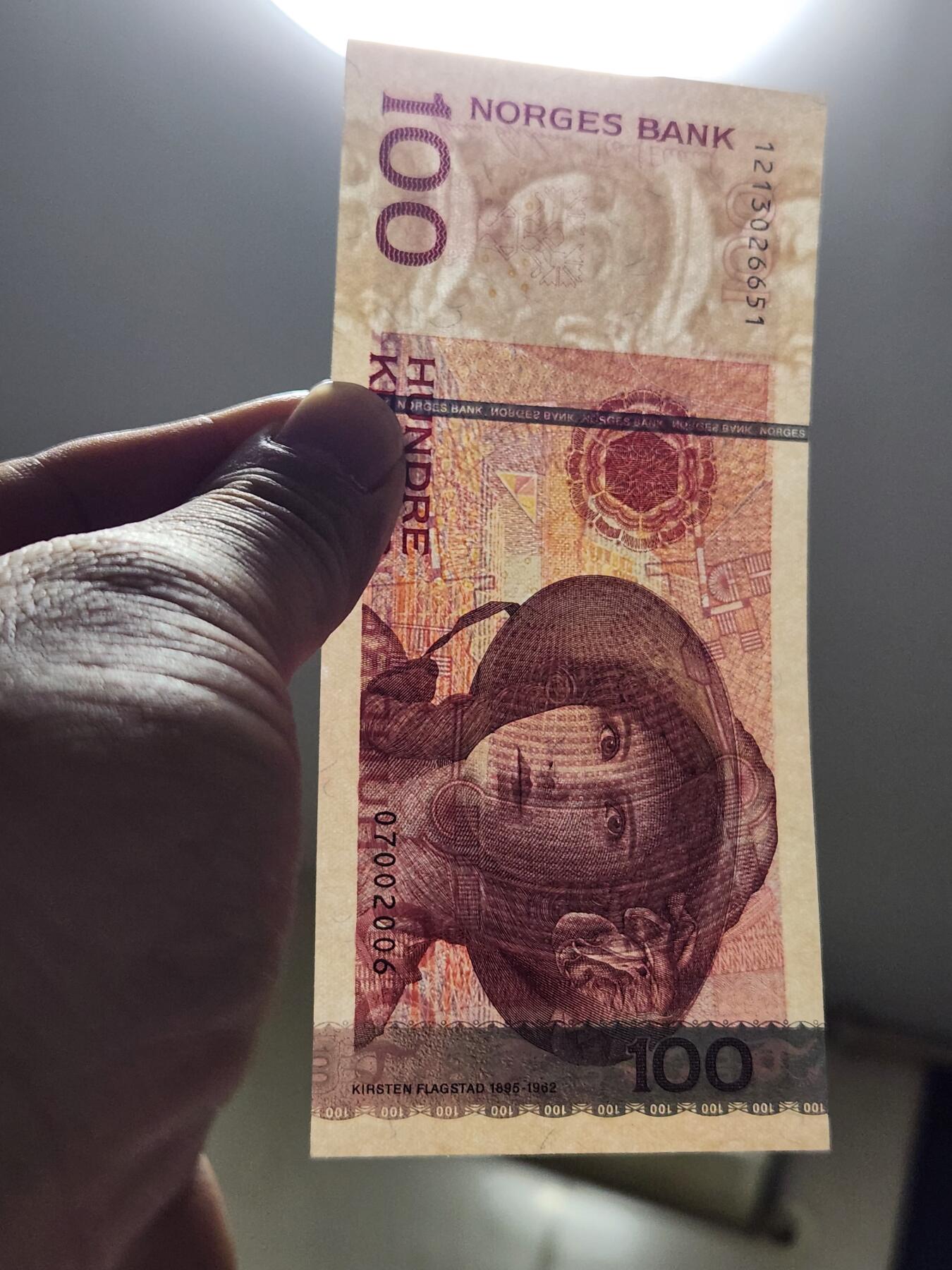 4月8号晚上8点 中外纸币自动截拍第52场 100