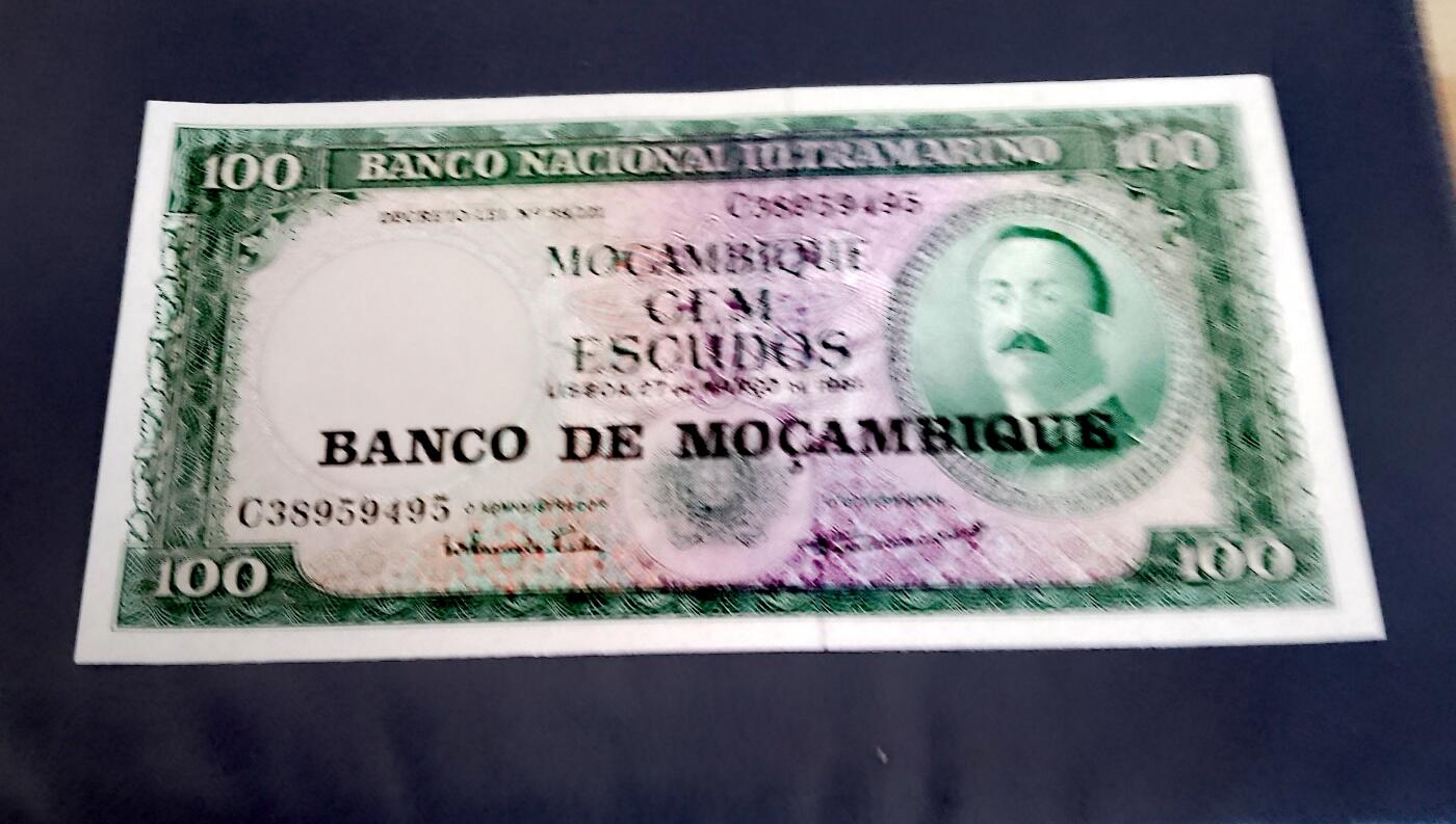 全新莫桑比克1961年100梅蒂卡尔大幅面靓品纸币10枚一组