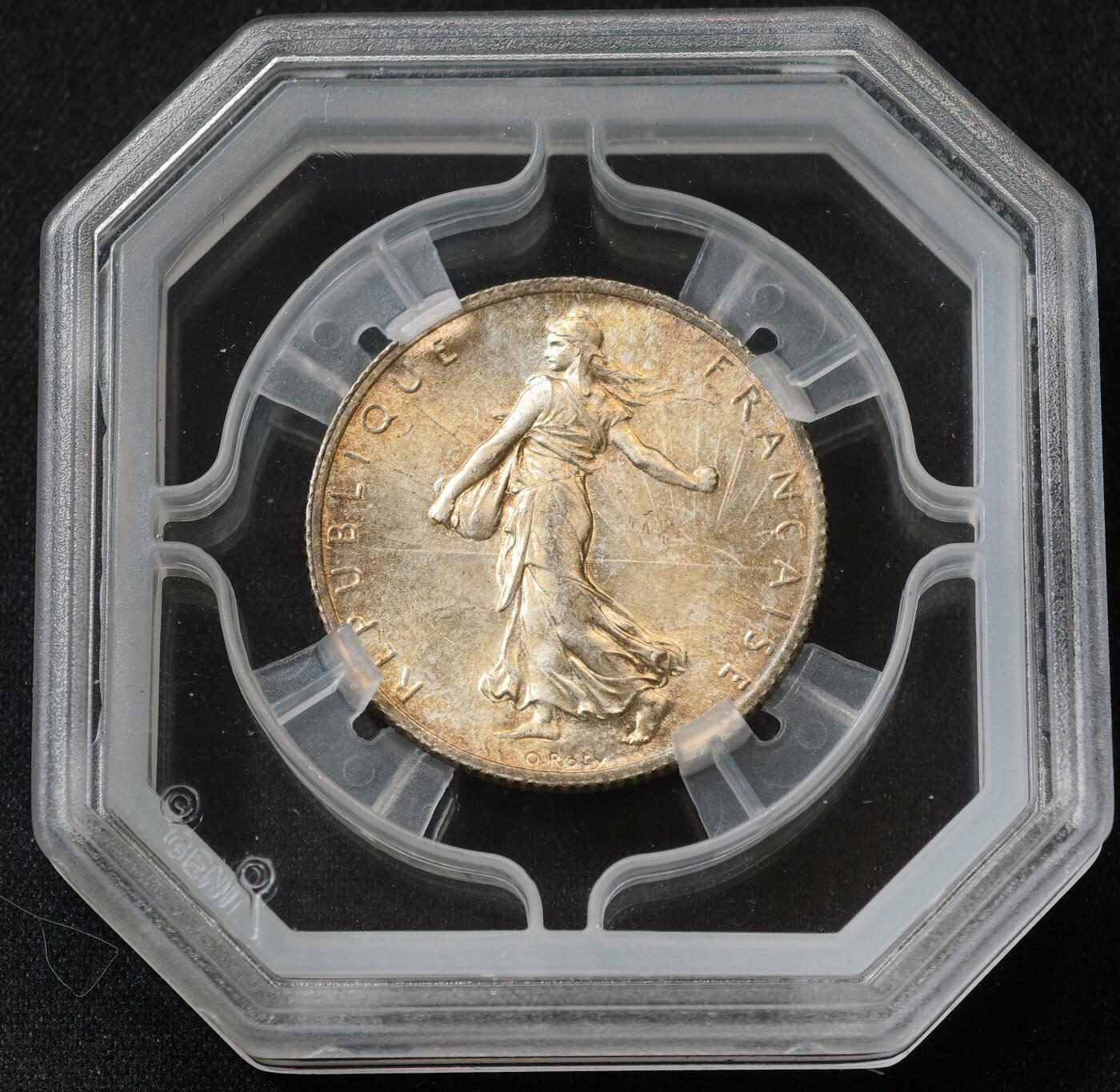 甄臻铺-世界币章拍卖（第59期），甄品场拍品征集中，送拍享返佣金等优惠多多