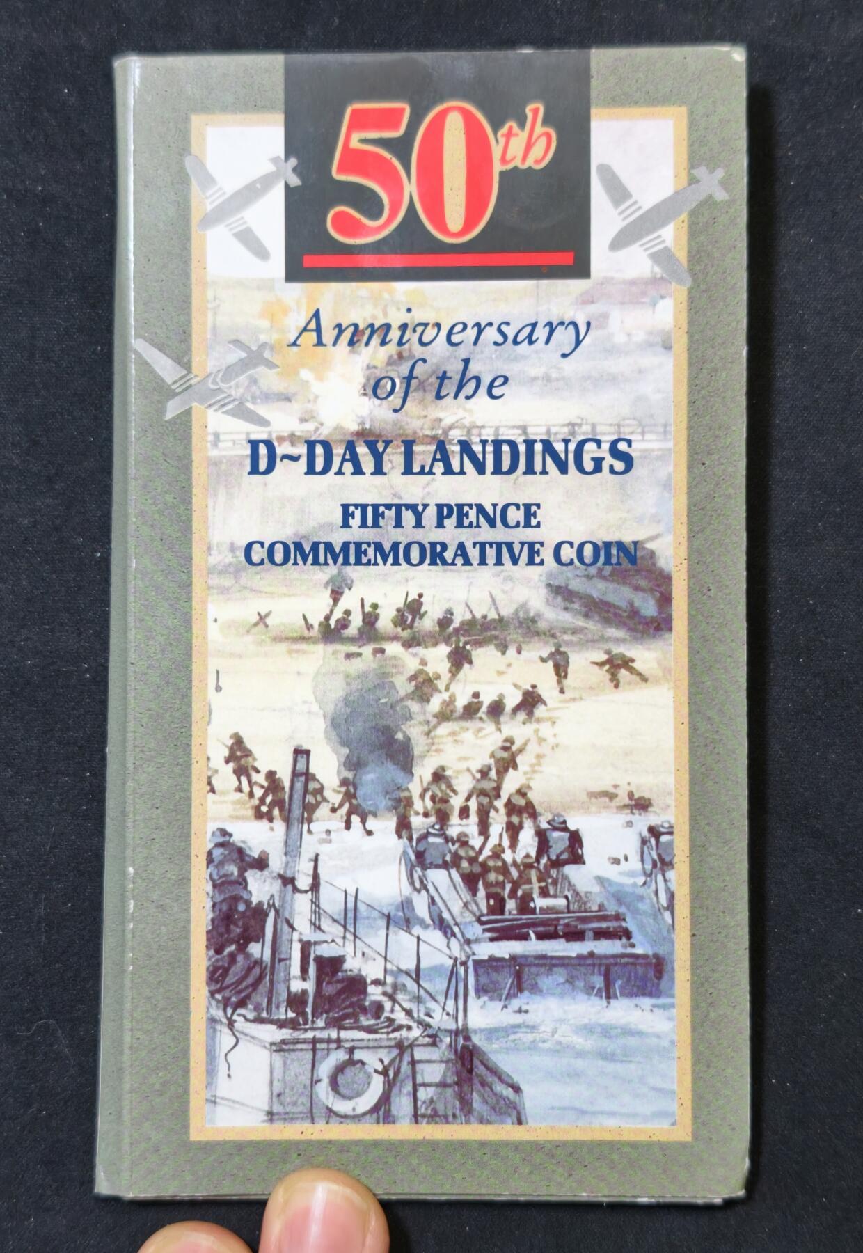 甄臻铺-世界币章拍卖（第59期），甄品场拍品征集中，送拍享返佣金等优惠多多 少见纸卡装–英国1994年50便士(诺曼底登陆50周年纪念币)