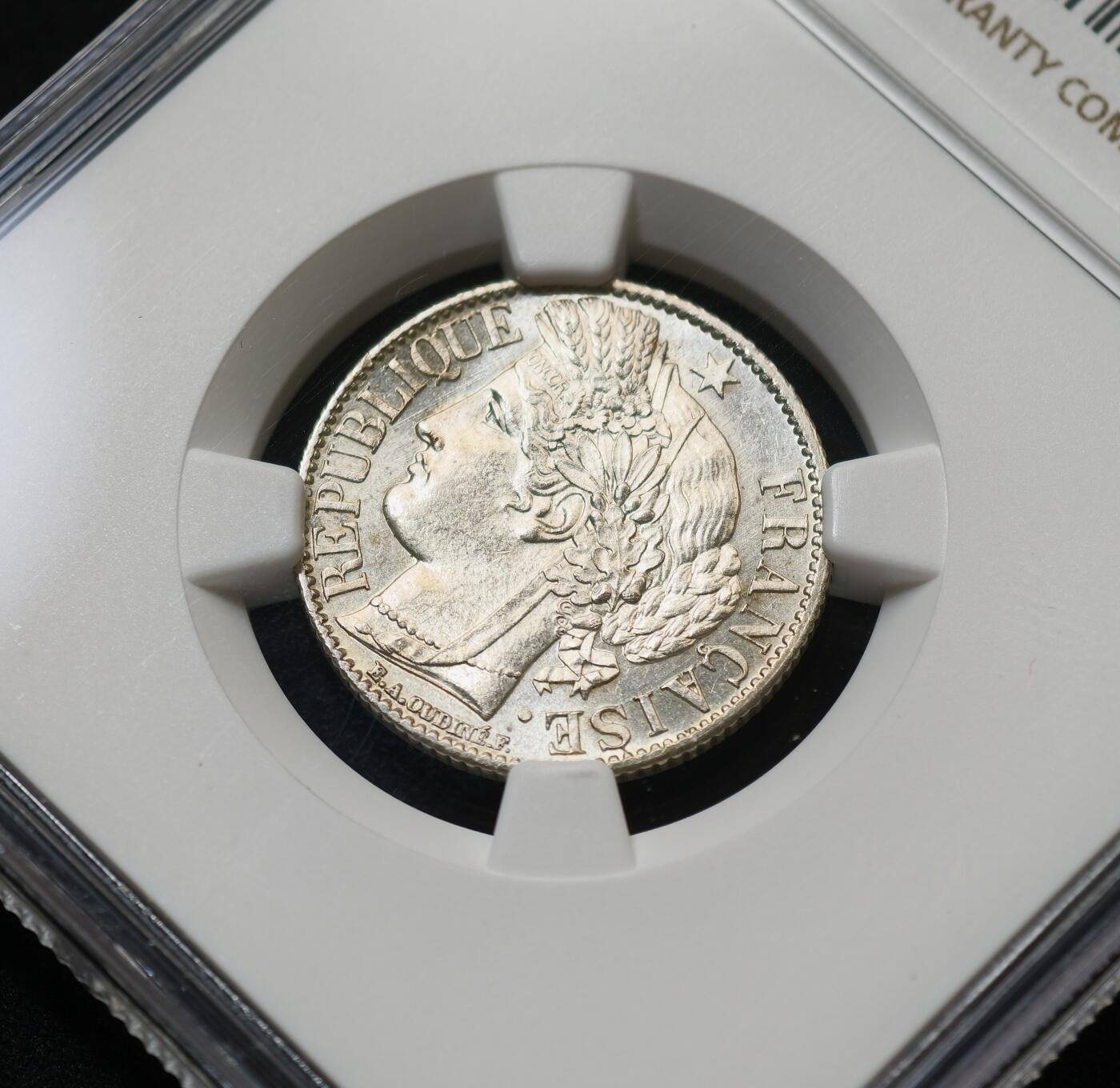 甄臻铺-世界币章拍卖（第59期），甄品场拍品征集中，送拍享返佣金等优惠多多