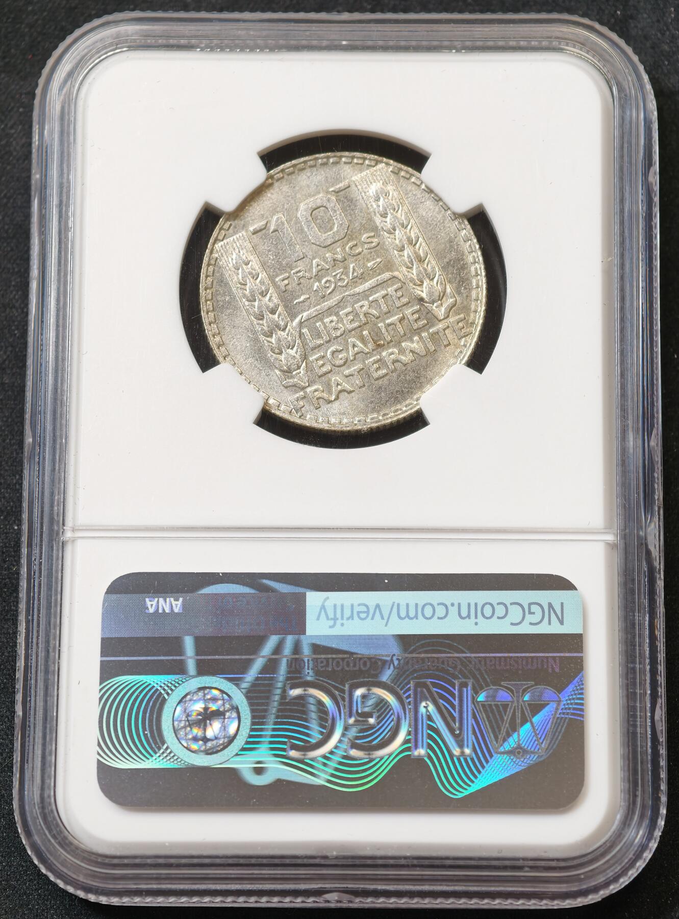 甄臻铺-世界币章拍卖（第59期），甄品场拍品征集中，送拍享返佣金等优惠多多