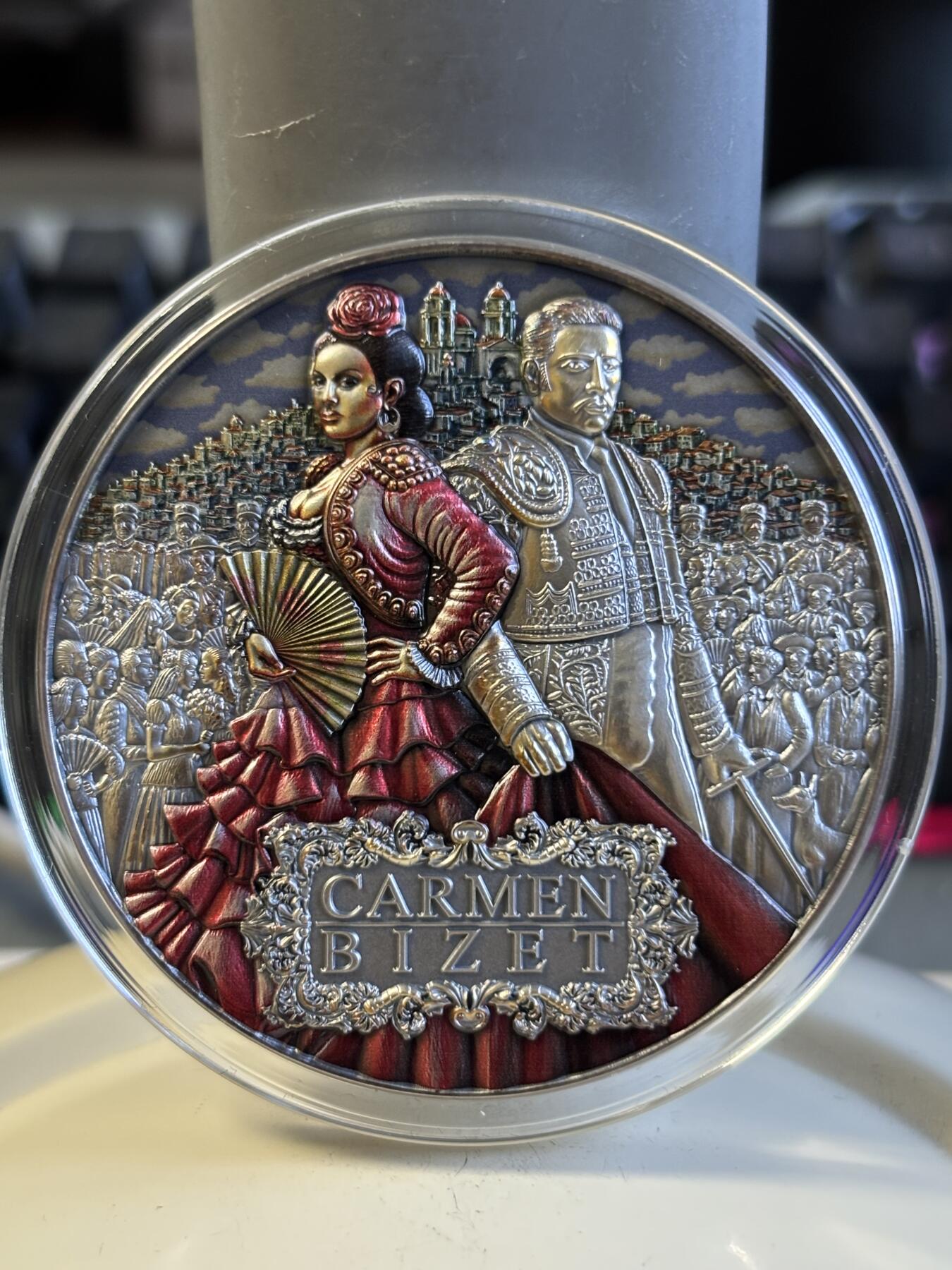第197期拍卖 纽埃2022年比才歌剧《卡门》2盎司仿古纪念彩银币，999银，发行500枚