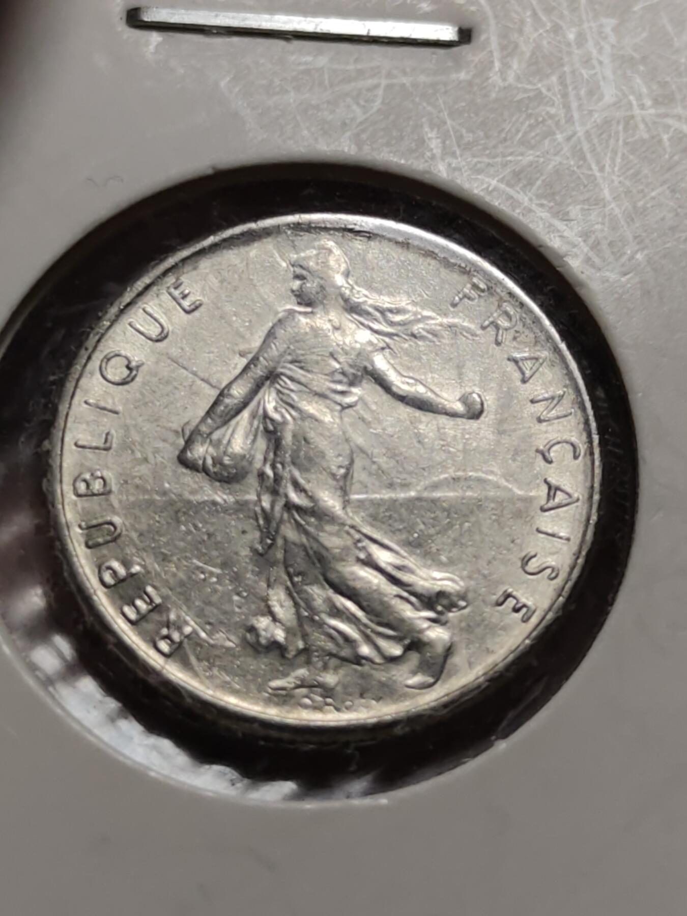 2026年第四十二场(总第二百一十一场）外国好品散币场(佣金3%) 纸夹币–法国🇫🇷1976年5生丁，1968年1/2法郎，1972年1/2法郎，1977年1法郎共四枚