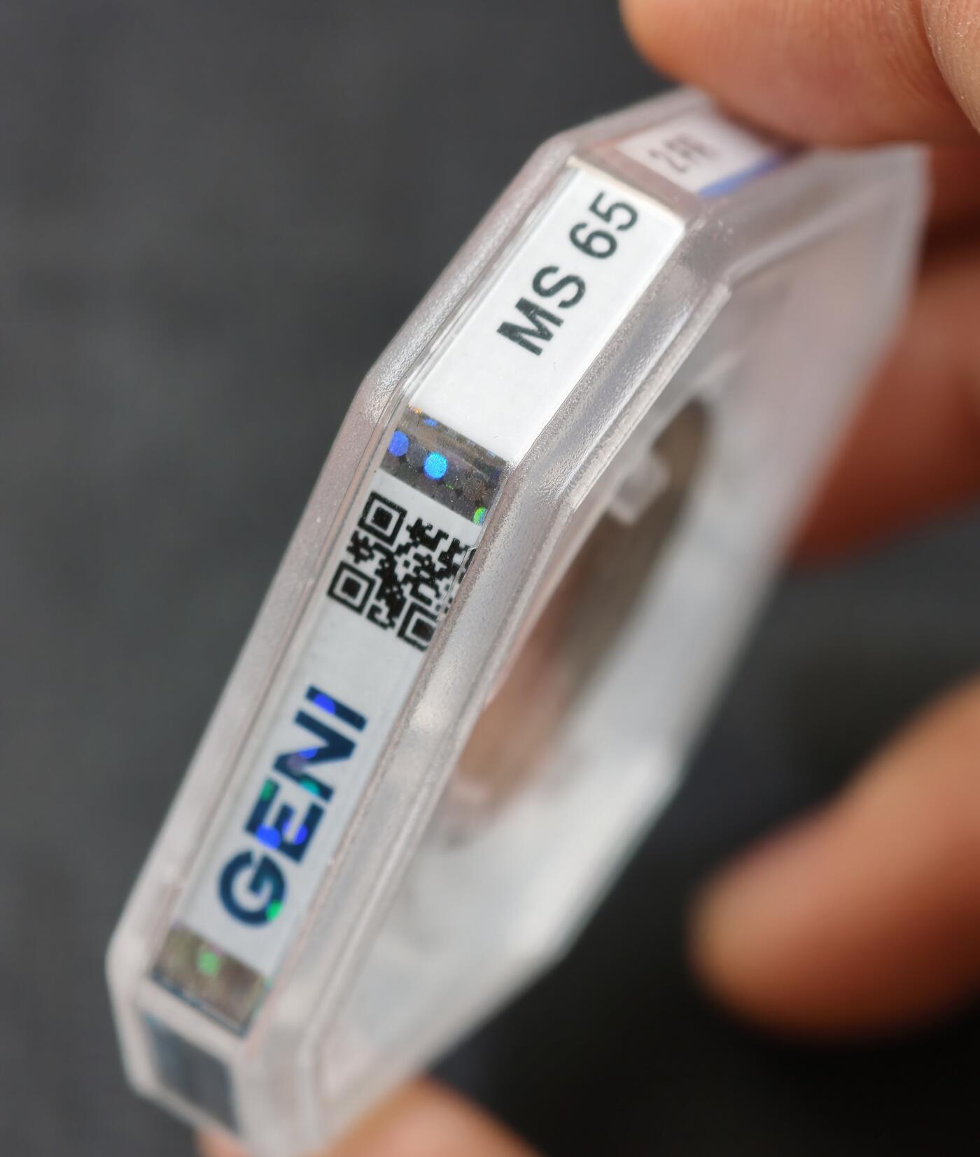 甄臻铺-世界币章拍卖（第59期），甄品场拍品征集中，送拍享返佣金等优惠多多