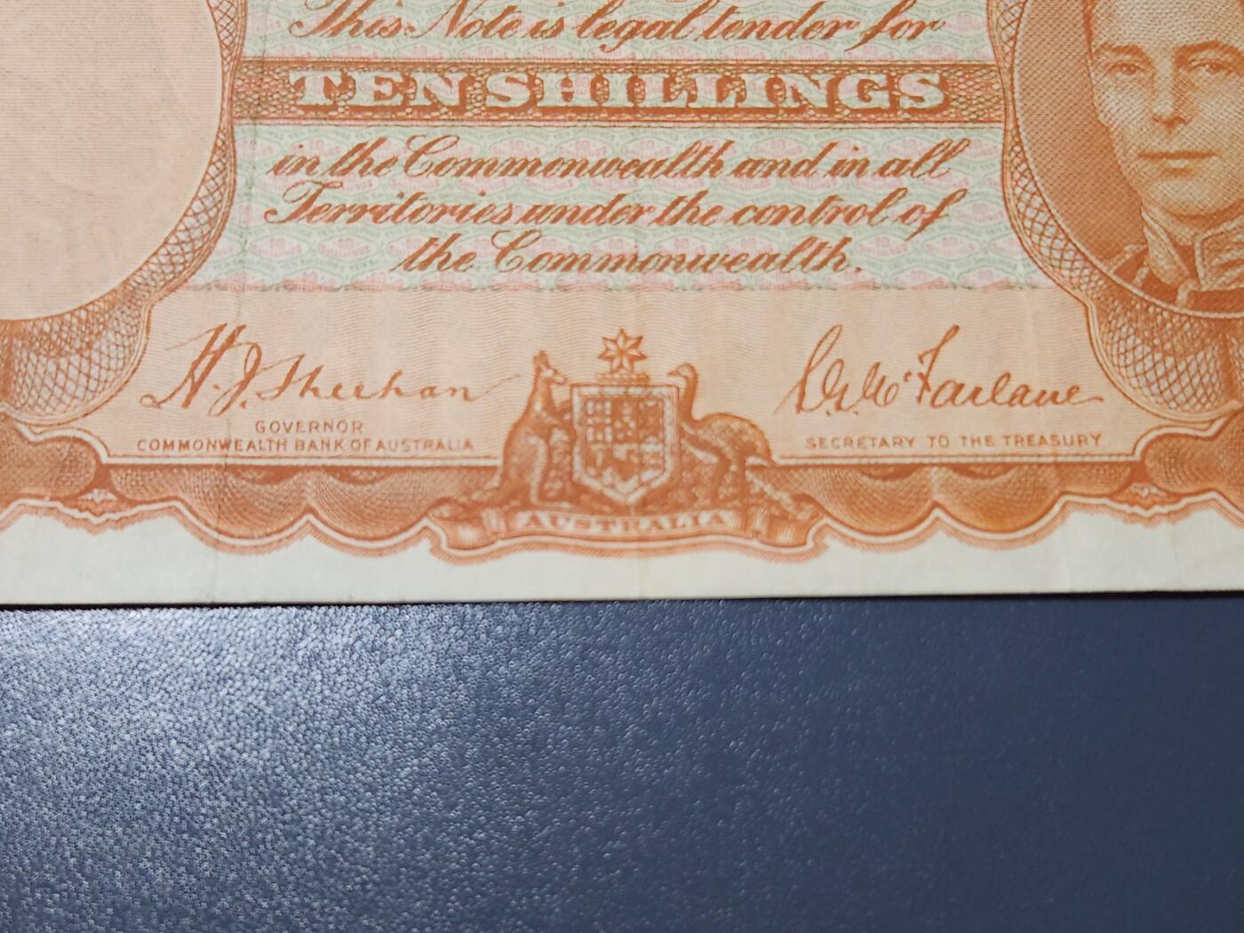 4月9号晚上8点 中外纸币自动截拍第53场 澳大利亚10先令 签名1 美品