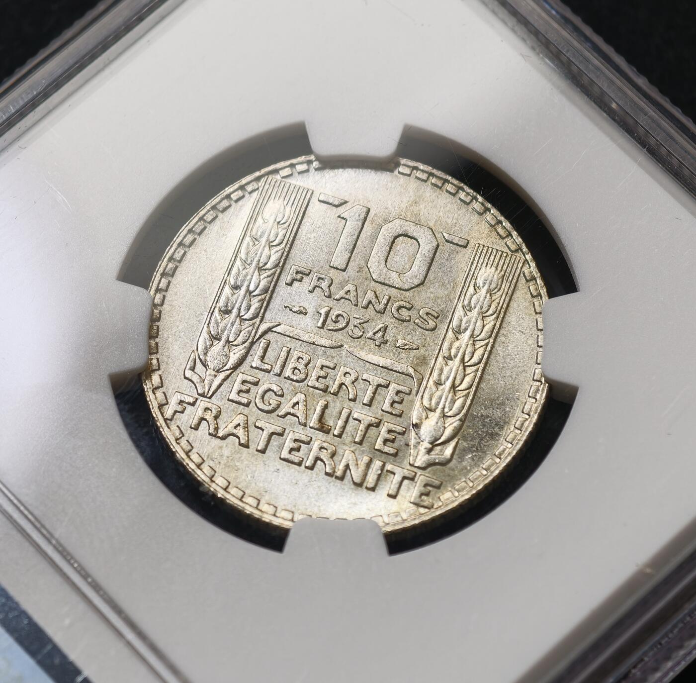 甄臻铺-世界币章拍卖（第59期），甄品场拍品征集中，送拍享返佣金等优惠多多