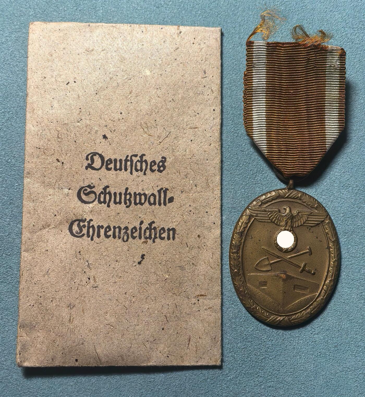 盛世勋华——号角文化勋章邮票专场拍卖第313期 德国（1939）西线防御奖章 带原纸袋带厂标