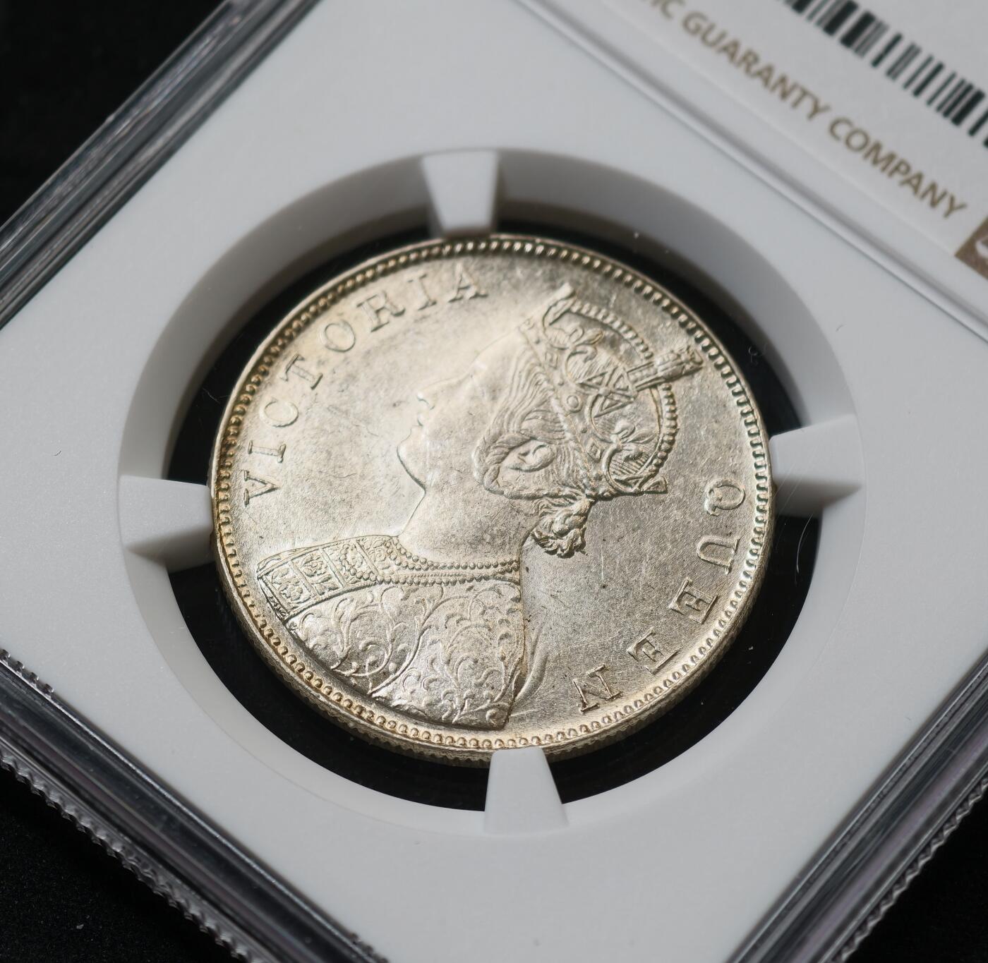 甄臻铺-世界币章拍卖（第59期），甄品场拍品征集中，送拍享返佣金等优惠多多