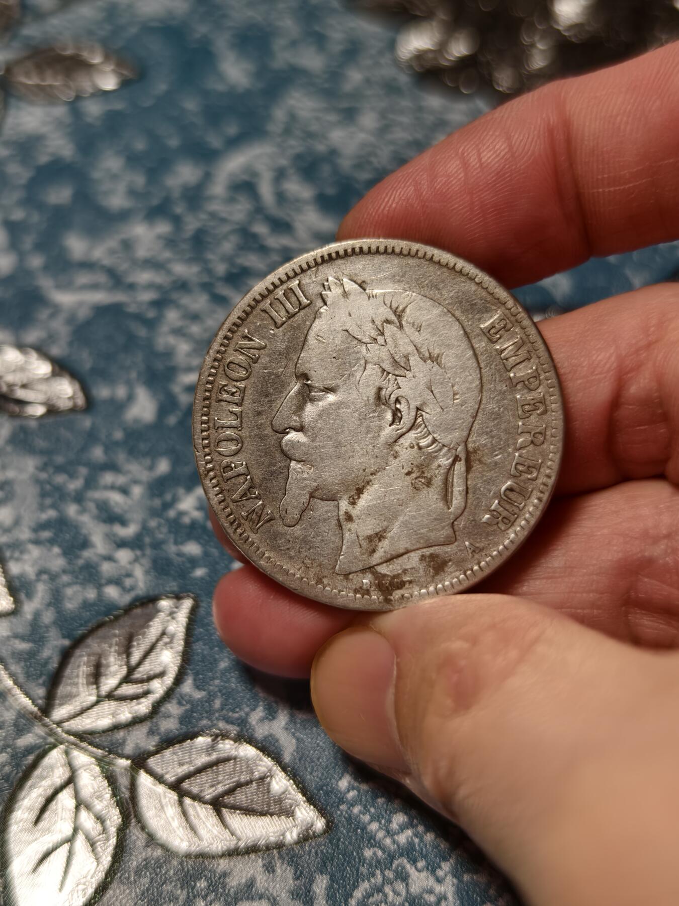 抚柳草堂-第二十三期章牌钱币  奖章勋章 满百包邮 放漏专场 1870法国拿破仑三世5法郎大银币 重24.6g 流通好品味道不错