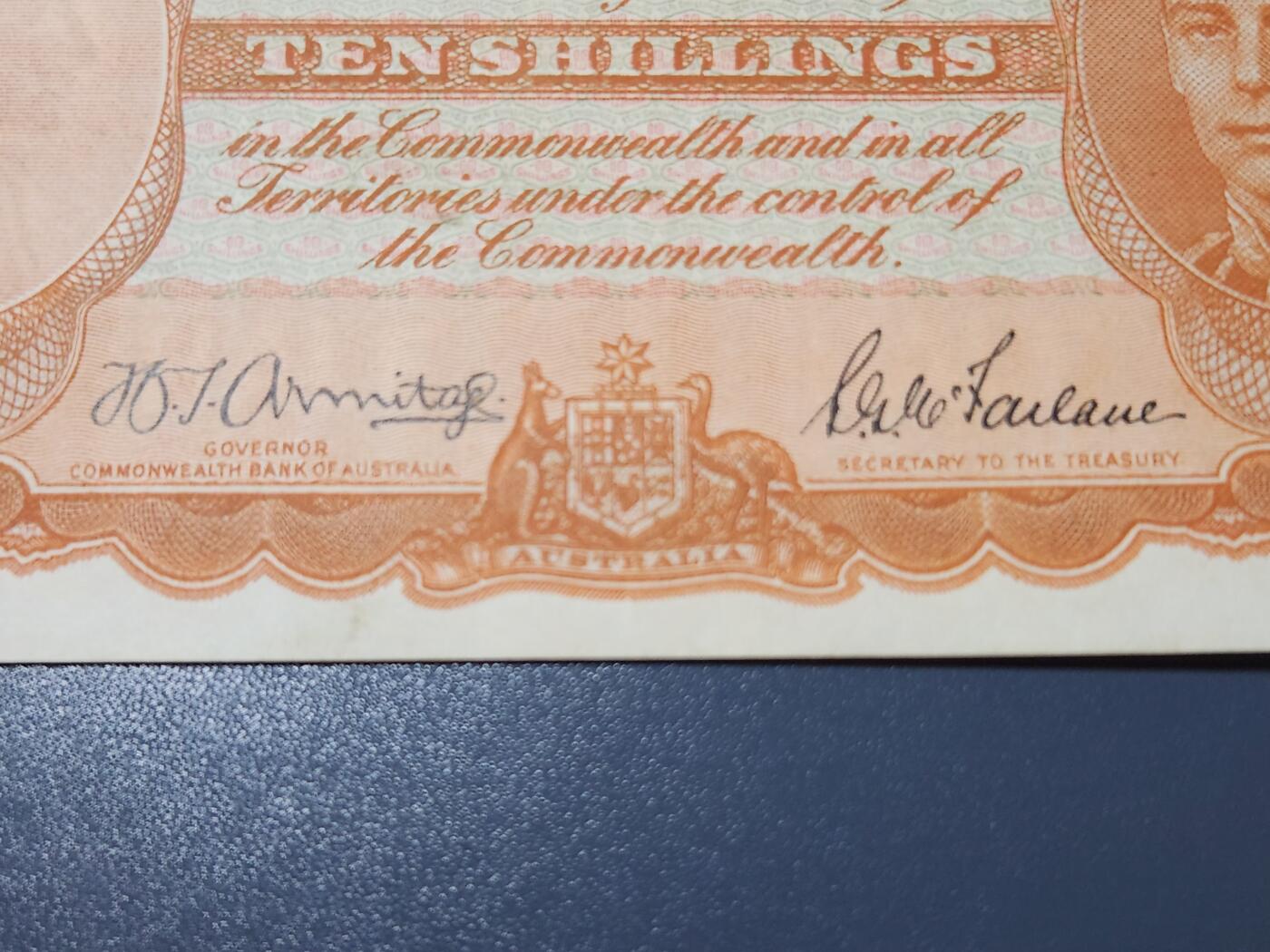 4月9号晚上8点 中外纸币自动截拍第53场 澳大利亚10先令 签名2美品