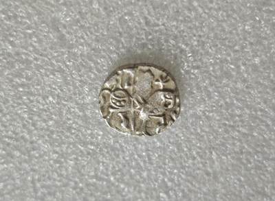 瓶子🏺第236期拍卖会 -  公元6世纪-1026年 沙希王朝（印度-沙希/喀布尔沙希）牛瘤骑士打制银币（吉塔尔Jital）沙希王朝（Shahi Dynasty，又称印度-沙希、喀布尔沙希、 Hindu Shahis），是公元6-11世纪统治阿富汗喀布尔、巴基斯坦犍陀罗及印度西北的印度教王朝，分为突厥沙希（早期）与印度沙希（后期）两个阶段，是古丝绸之路南亚段的核心政权，也是印度次大陆与中亚文明交融的代表