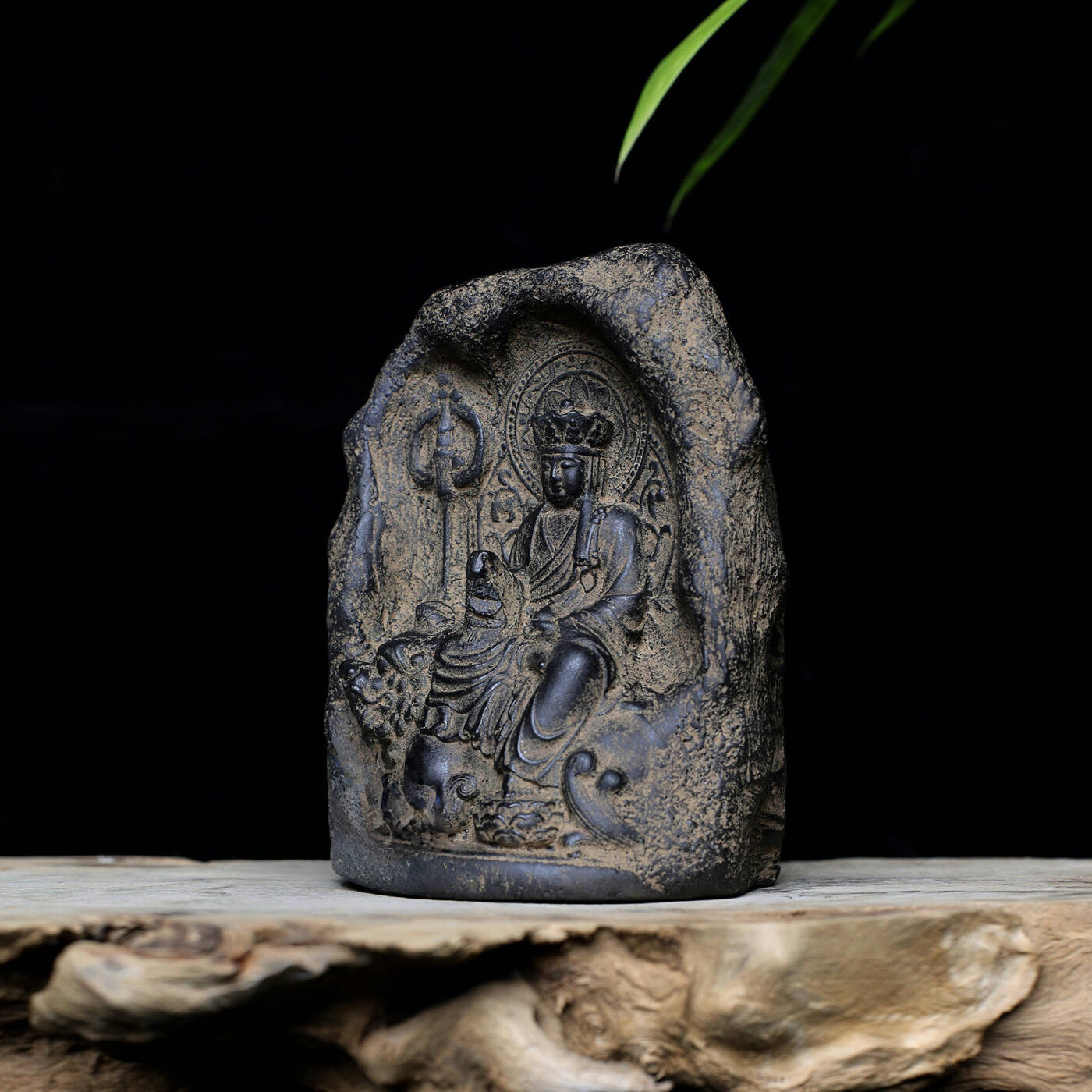 江南杂件 地藏王菩萨（火山泥材质）