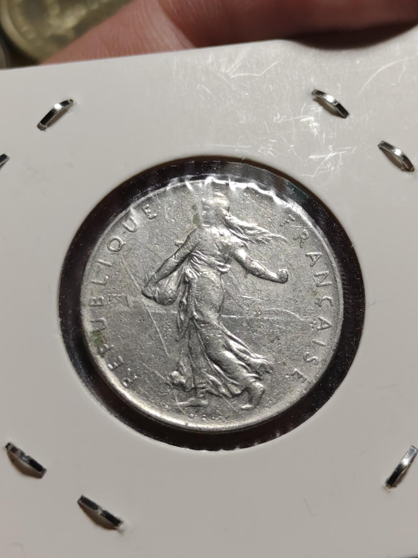 2026年第四十二场(总第二百一十一场）外国好品散币场(佣金3%) 纸夹币–法国🇫🇷1976年5生丁，1968年1/2法郎，1972年1/2法郎，1977年1法郎共四枚