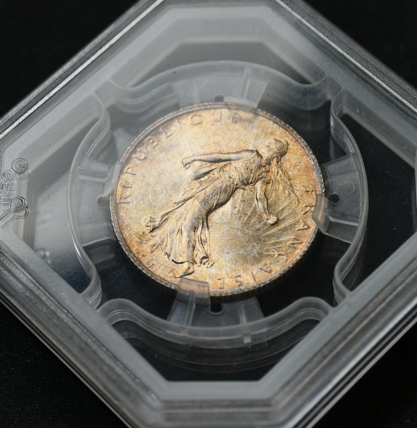 甄臻铺-世界币章拍卖（第59期），甄品场拍品征集中，送拍享返佣金等优惠多多