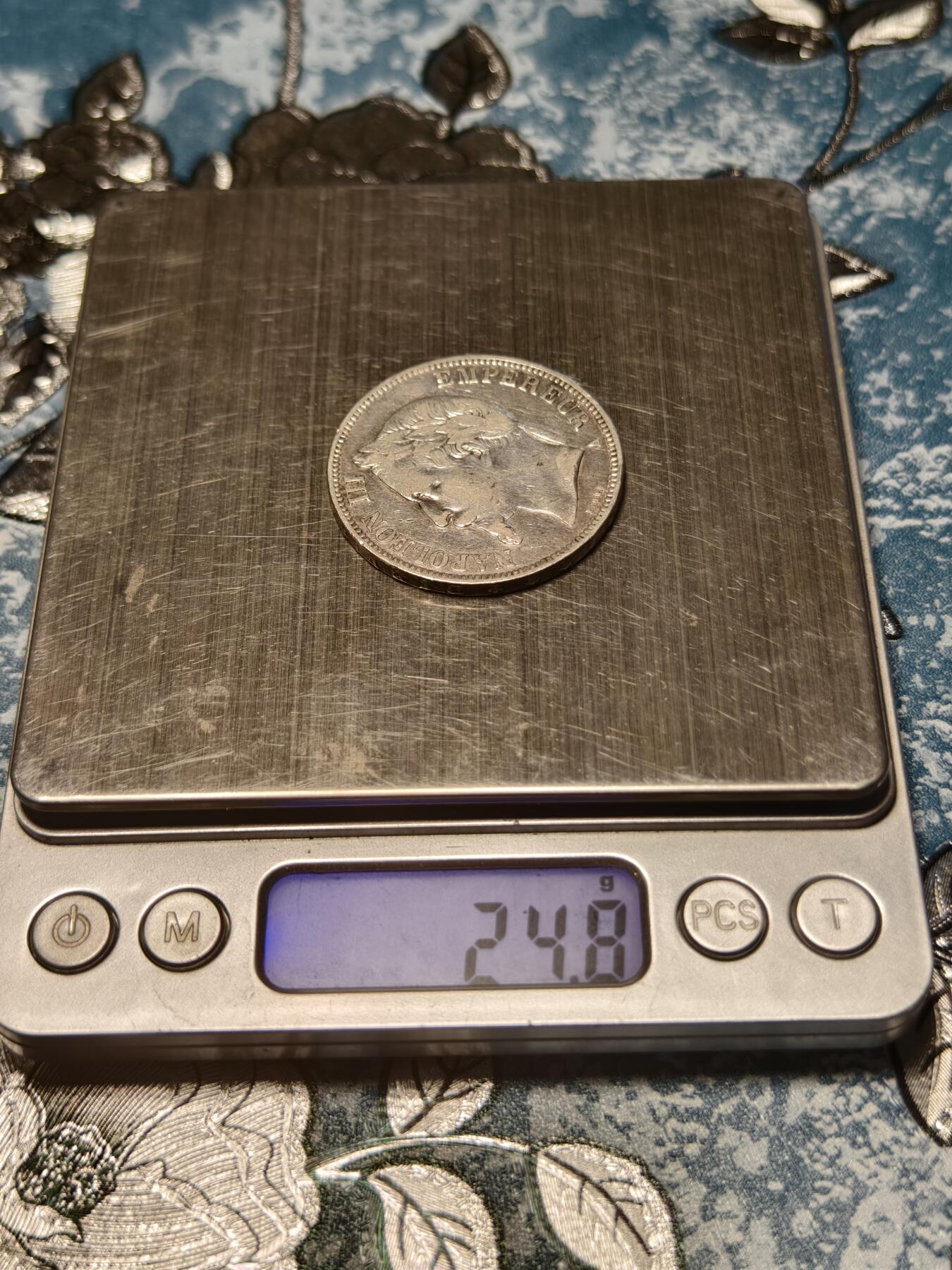 抚柳草堂-第二十三期章牌钱币  奖章勋章 满百包邮 放漏专场 1869法国拿破仑三世5法郎大银币 重24.8g 带光细节不错 流通好品