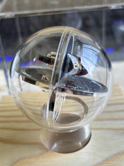 纽埃2022年泰坦尼克号110周年2盎司3D立体彩色银币，999银，发行700枚，有黑点