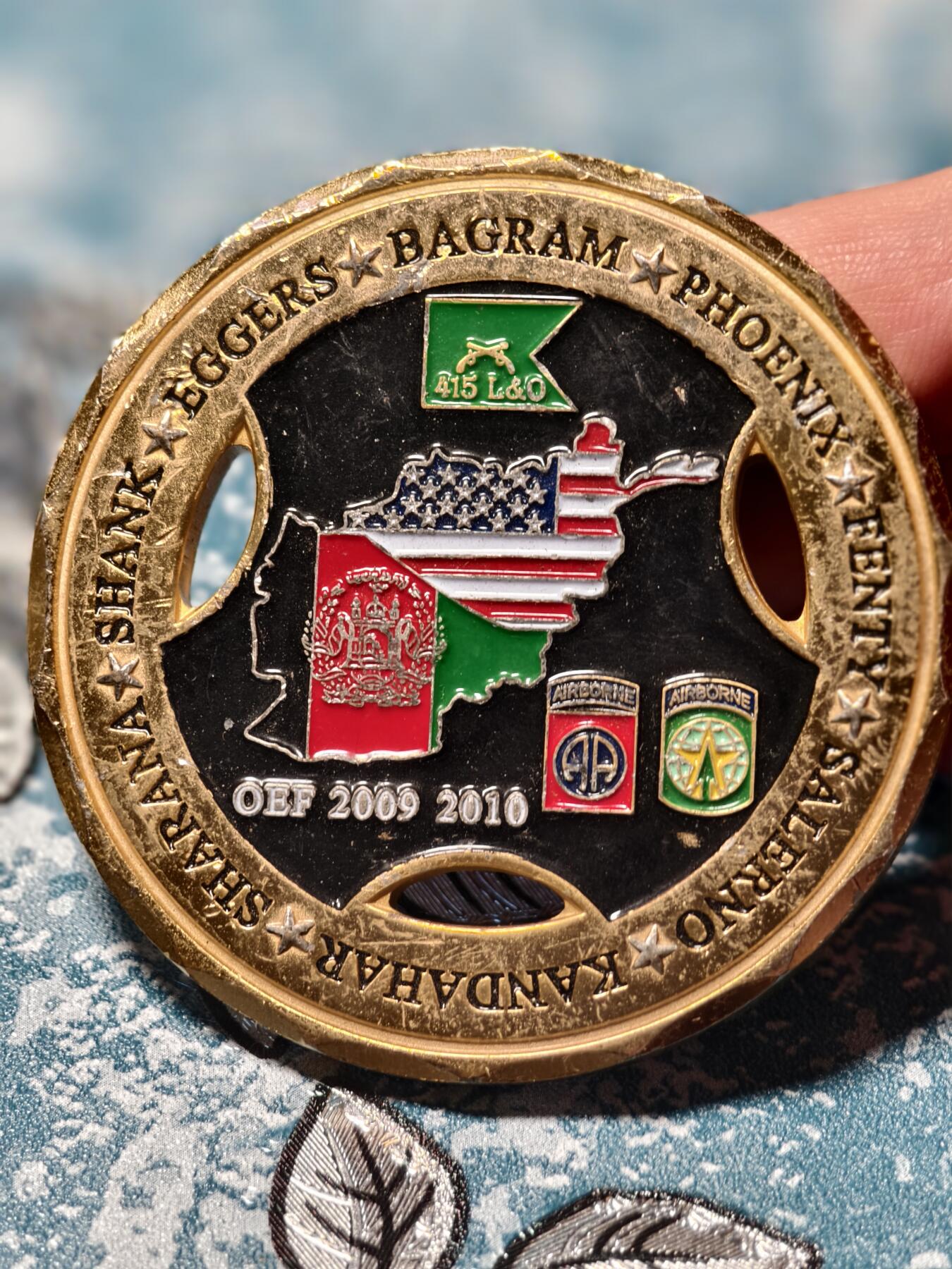 抚柳草堂-第二十三期章牌钱币  奖章勋章 满百包邮 放漏专场 美国陆军第415宪兵连阿富汗部署纪念挑战币（Challenge Coin）大尺寸品相如图直径63mm 重106.4g 