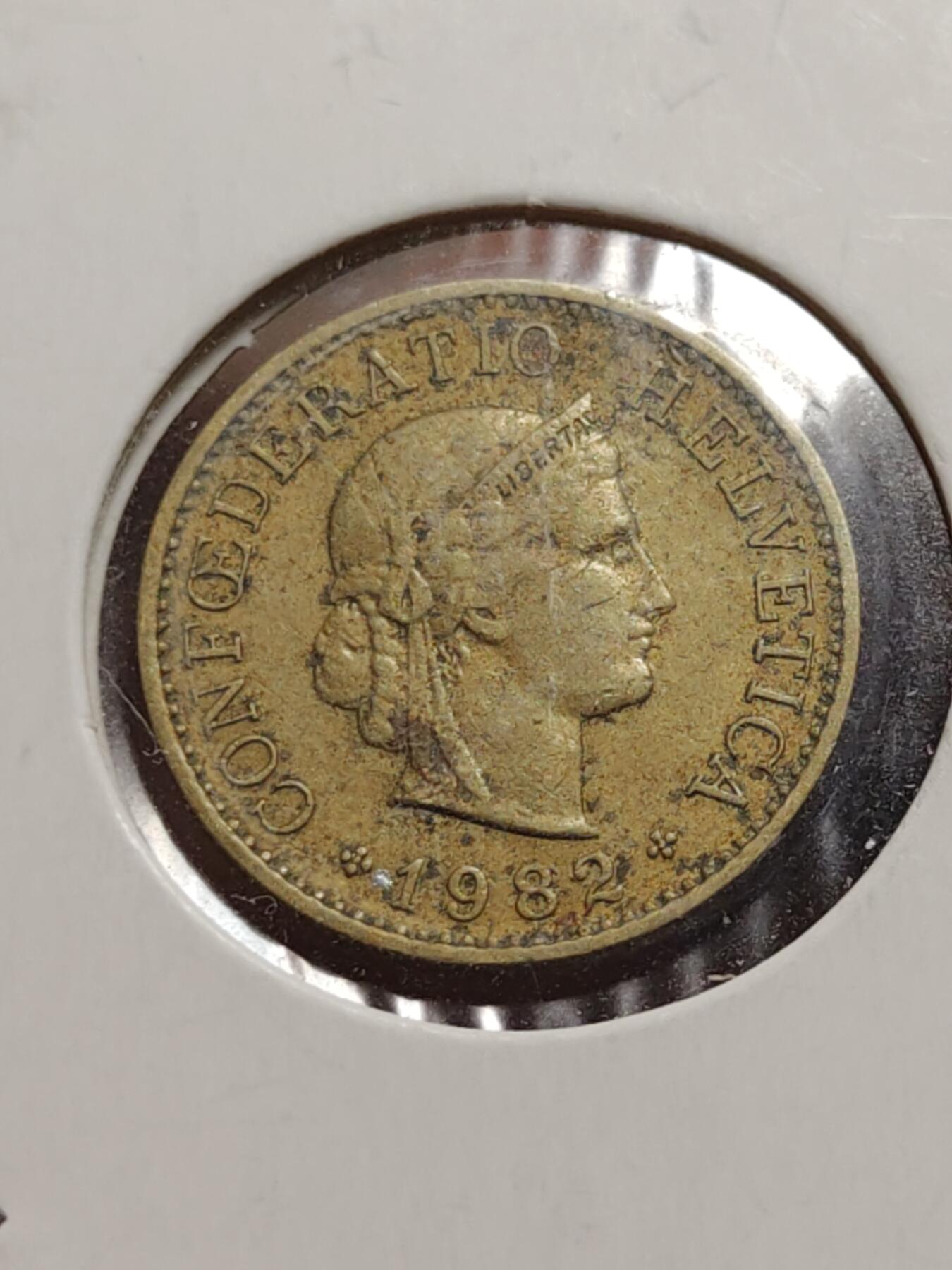 2026年第四十二场(总第二百一十一场）外国好品散币场(佣金3%) 纸夹币–瑞士🇨🇭1979年20拉彭，1981年5拉彭，1982年5拉彭共三枚