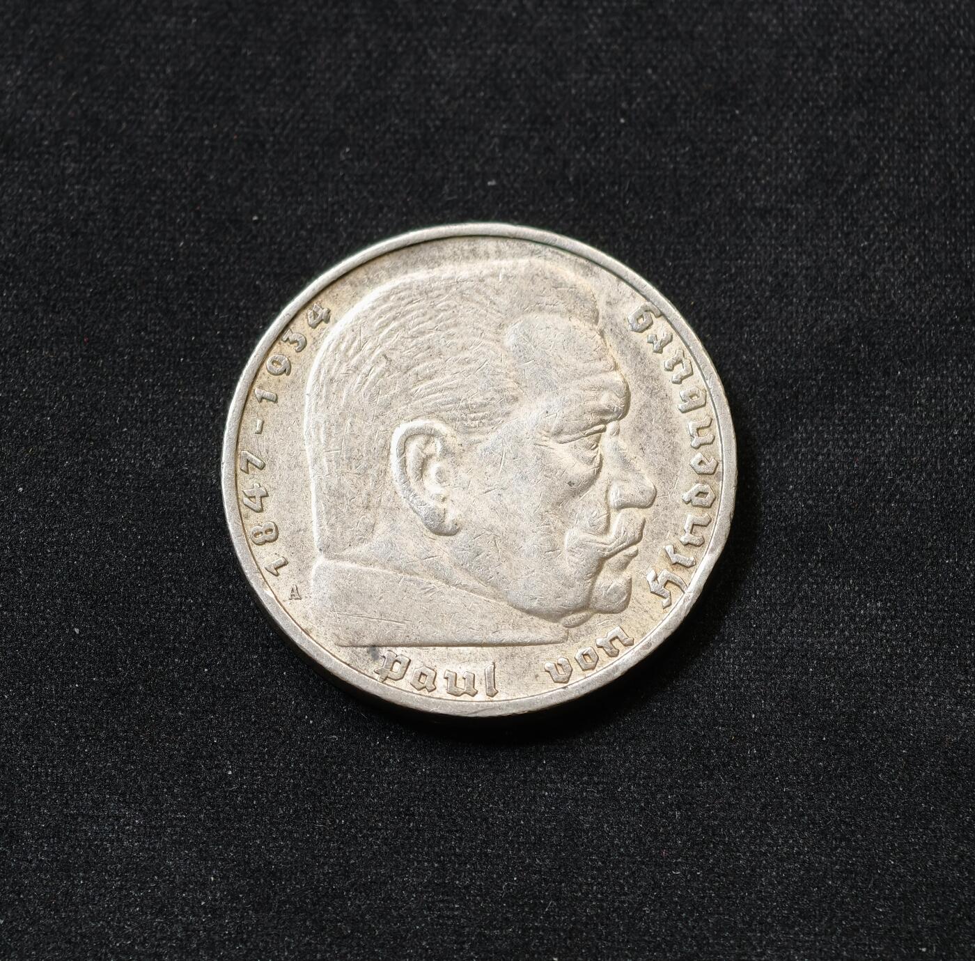 甄臻铺-世界币章拍卖（第59期），甄品场拍品征集中，送拍享返佣金等优惠多多