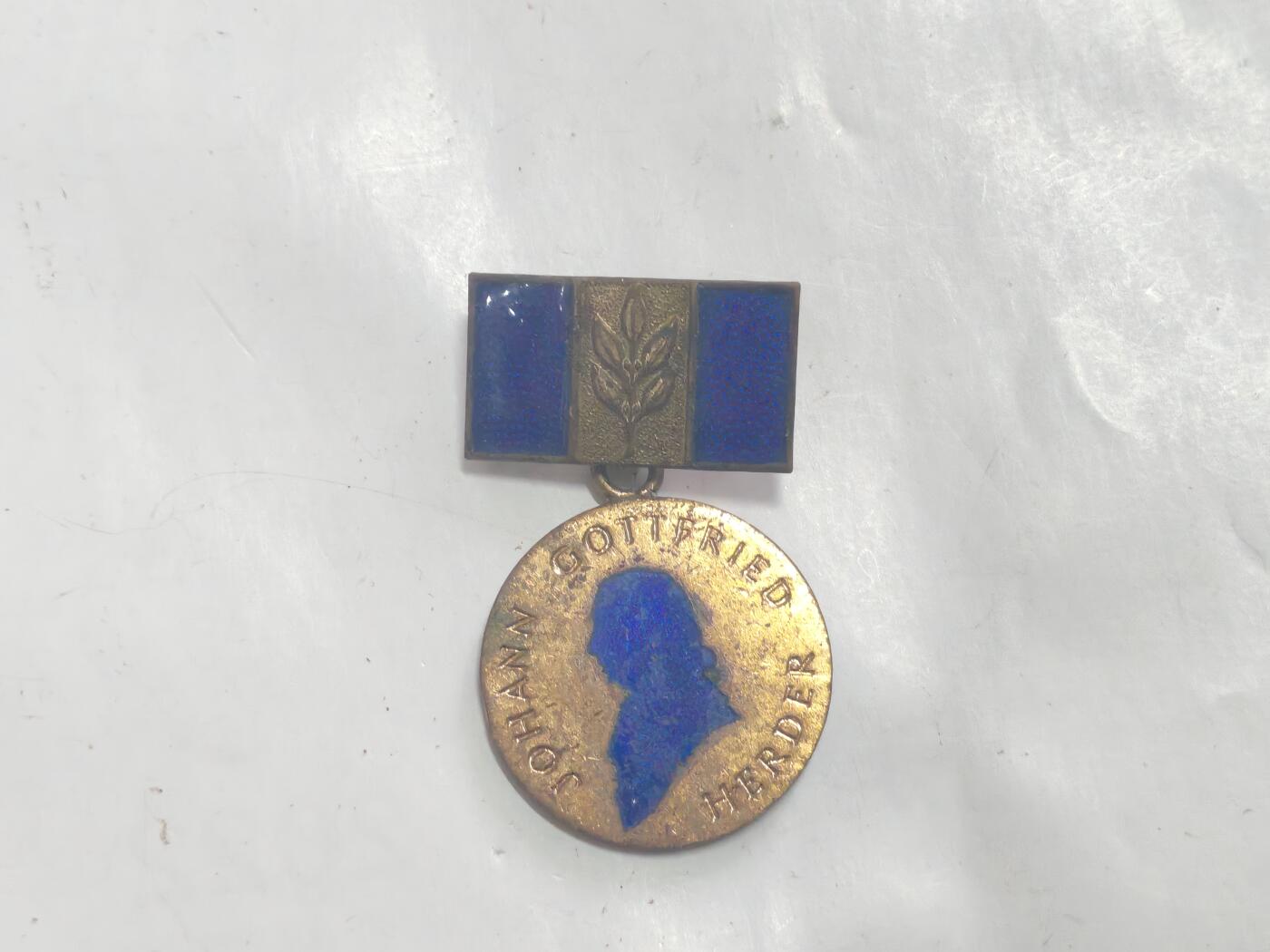 韵星假日军品类拍卖第52期  -- Rimey Holidays Militaria Auction 52 民主德国金级苏德友好协会奖章