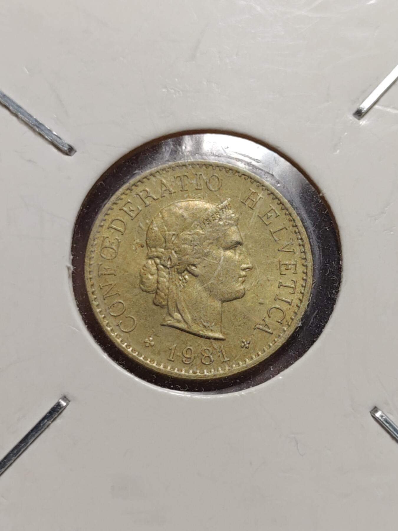 2026年第四十二场(总第二百一十一场）外国好品散币场(佣金3%) 纸夹币–瑞士🇨🇭1979年20拉彭，1981年5拉彭，1982年5拉彭共三枚