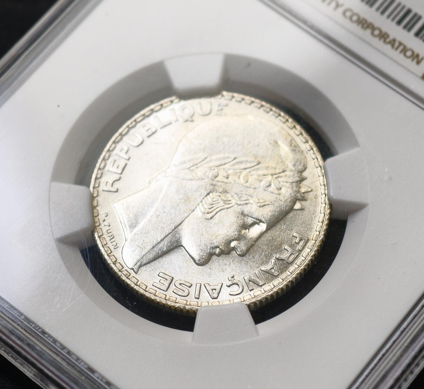 甄臻铺-世界币章拍卖（第59期），甄品场拍品征集中，送拍享返佣金等优惠多多