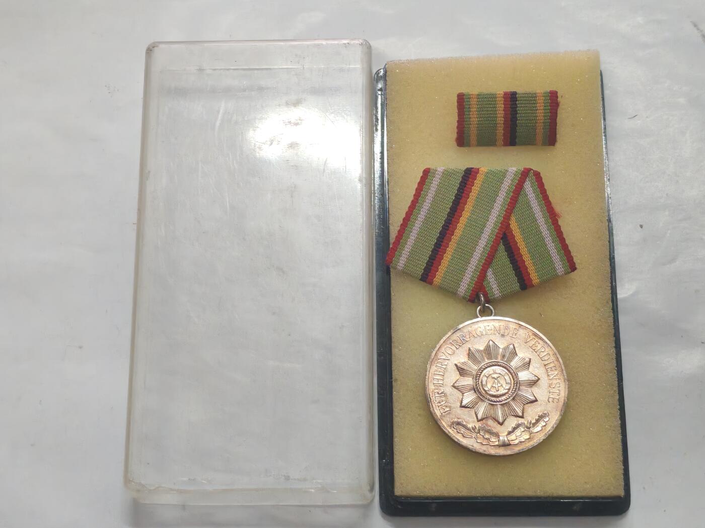 韵星假日军品类拍卖第52期  -- Rimey Holidays Militaria Auction 52 民主德国银级内务部功绩奖章带原盒金级略