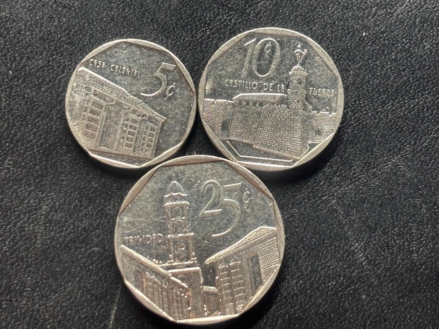 邮泉阁外国硬币限时拍卖第四十五场 （邮票在国外，请付邮费6元） 古巴1994年3枚