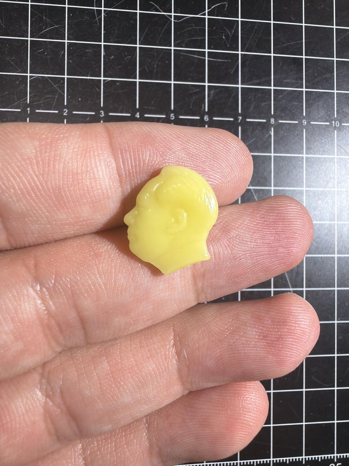 古冰库章牌勋赏收藏0起拍卖 人头型毛章 可出造型