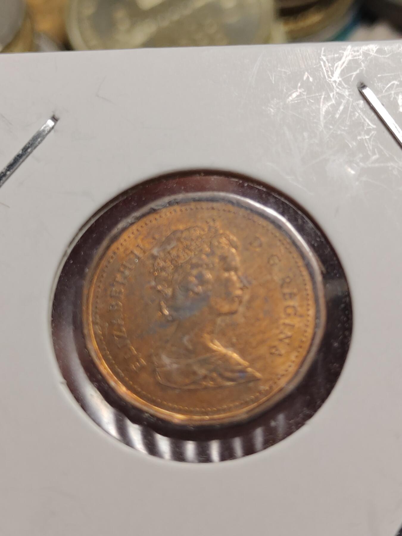 2026年第四十二场(总第二百一十一场）外国好品散币场(佣金3%) 纸夹币–加拿大🇨🇦2007年1分(伊丽莎白二世老年)，1989年1分(伊丽莎白二世中年花冠浅浮雕版)，新西兰🇳🇿1984年1分(伊丽莎白二世中年花冠，少见浅浮雕版，加拿大造)共三枚